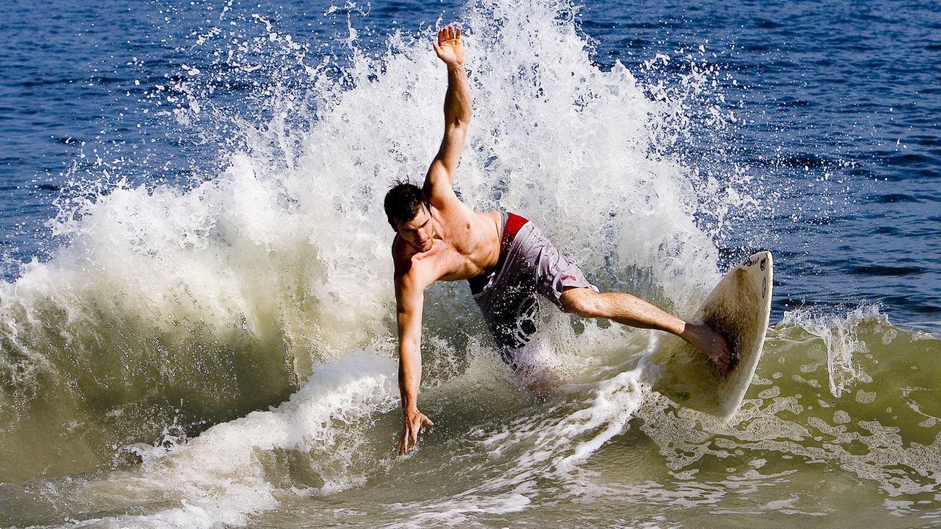 CBA多名年轻球员表现亮眼