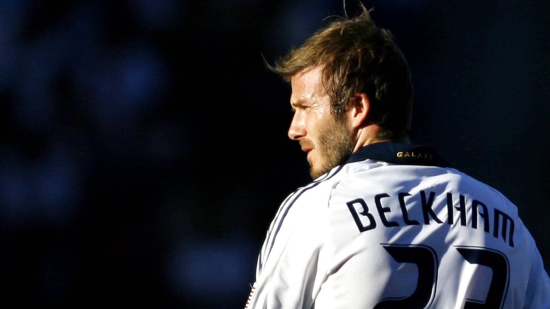 “营地早课武术操展示赛” 团体方阵刀枪并举